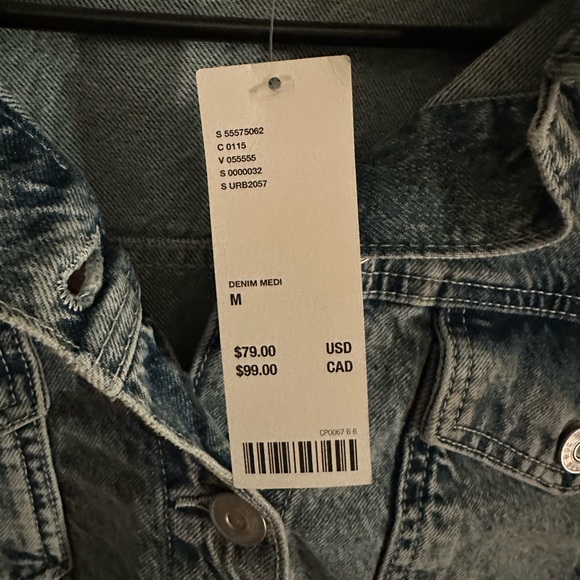 New 💕BDG Carissa Cropped denim jacket 💕 - Picture 4 of 5